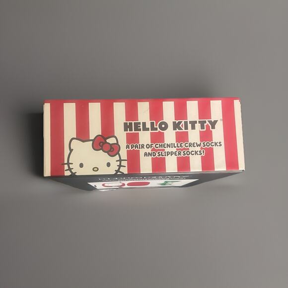 Hello Kitty Christmas Chenille Crew Socks And Slipper Socks Size L/XL New In Box - Picture 4 of 4